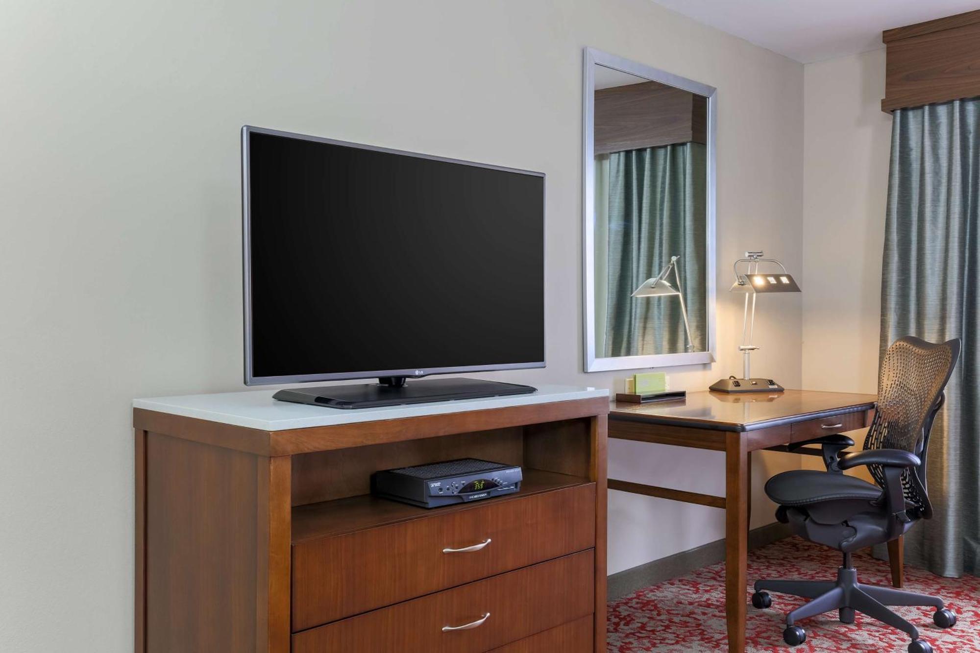 Hilton Garden 3*